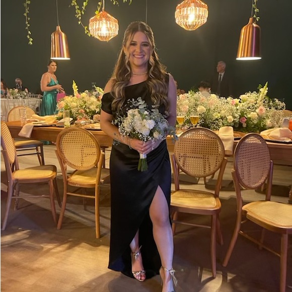 Revolve, Dinah One Shoulder Dress
NONchalant Label - Picture 5 of 5